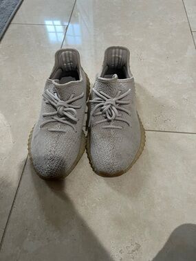 Yeezy Boost 350 V2 Cream/Light Tan Knit Sneakers